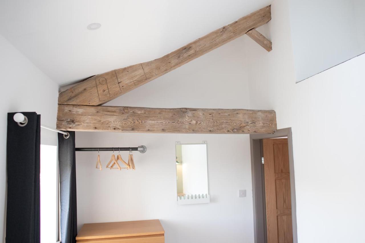 Unique Barn Conversion In Saddleworth Oldham Exterior photo